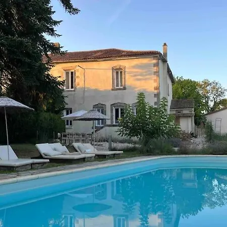Maison Favori * Le Beugnon